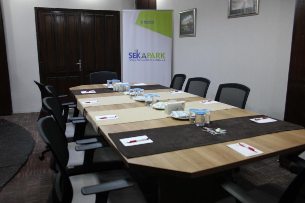 Seka Park Hotel Izmit Bagian luar foto